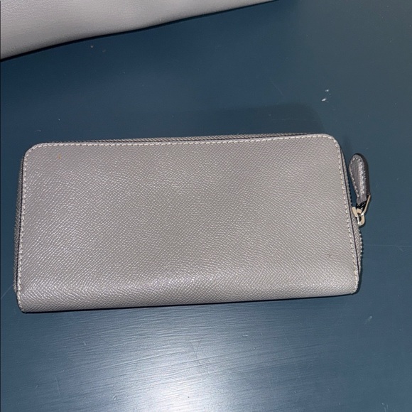 Coach Elegant Gray Tote and‎ Wallet Set - Picture 7 of 12